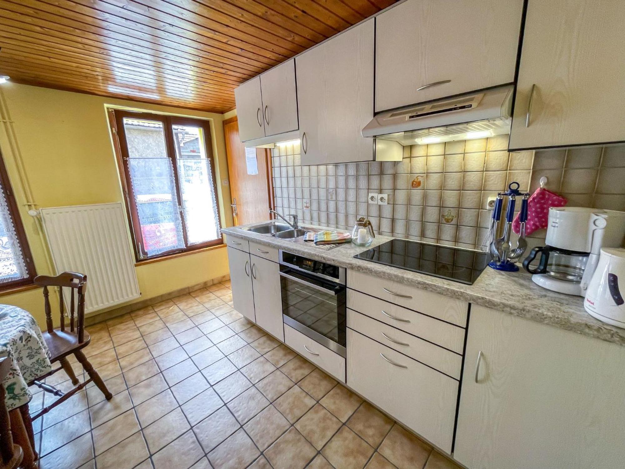 Apartment Jaune Et Rose-4 By Interhome